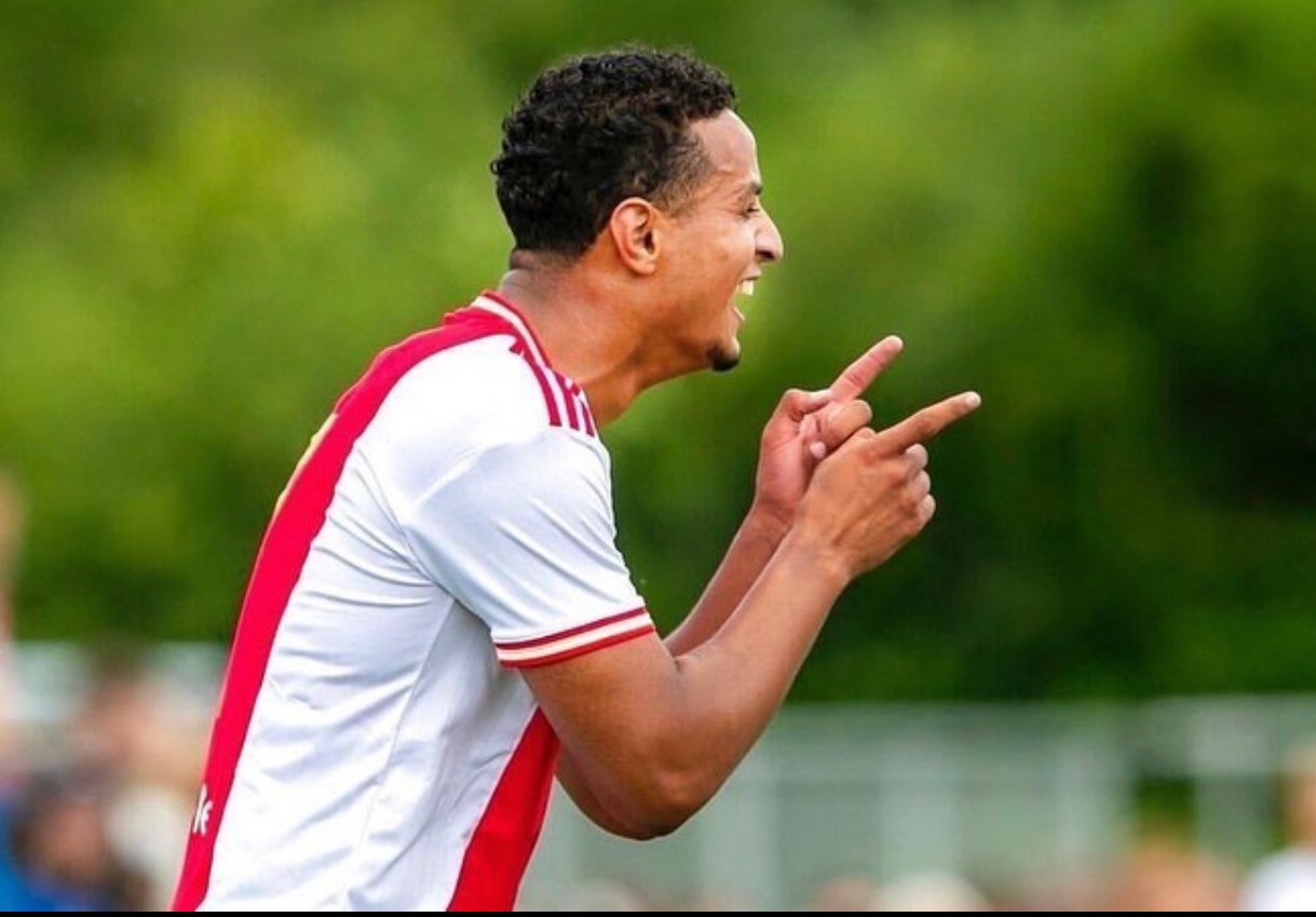 محمد إحتارين يواصل الغياب عن التدريبات بعد تعرضه لتهديدات من عصابة اجرامية