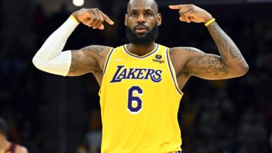 ليكرز ينجح بتجديد عقد ليبرون جيمس