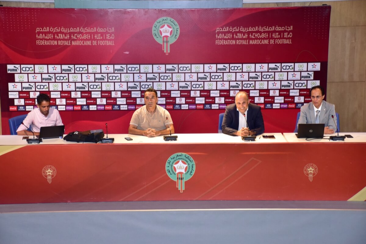 العصبة الوطنية لكرة القدم الاحترافية تنظم يوما دراسيا