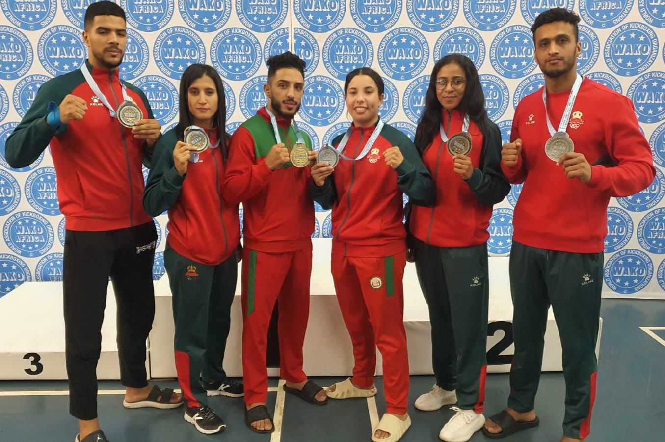 المنتخب الوطني المغربي للكيك بوكسينغ ينتزع ميدالية ذهبية وميداليتين فضيتين وثلاث ميداليات برونزية ببطولة إفريقيا بجوهانسبورغ