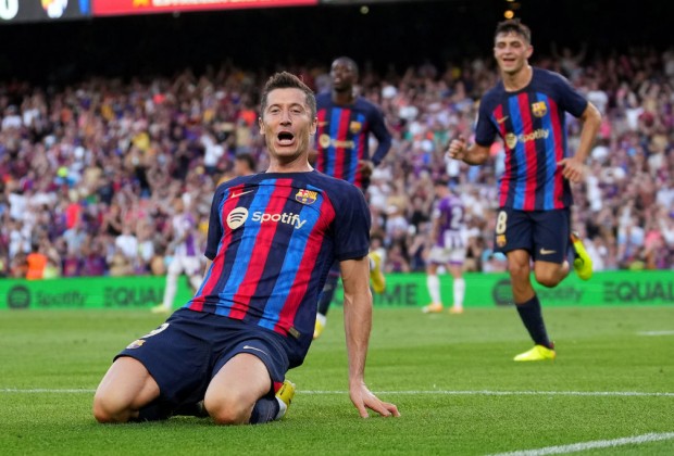 ليفاندوفسكي المبدع يقود برشلونة لسحق بلد الوليد