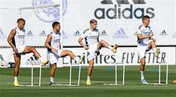 كريم بنزيمة يغيب عن تدريب الريال ويلغي حسابه على تويتر
