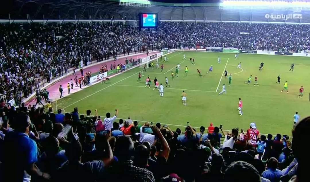 فيديو… لاعبو الجزائر يعتدون على لاعبي المنتخب المغربي