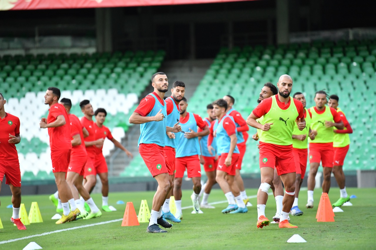 بالفيديو…المنتخب الوطني يُجري آخر حصة تدريبية قبل لقاء الباراغوي