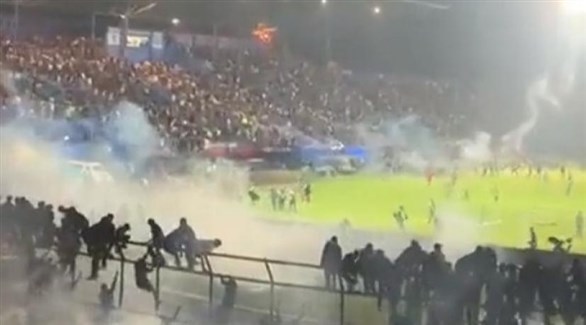 مقتل 174 شخصاً…الرئيس الإندونيسي يأمر بإيقاف دوري الدرجة الأولى مؤقتاً