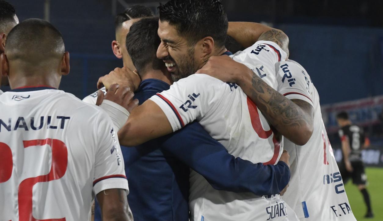 ناسيونال يتوج بلقب الدوري الأوروغوياني