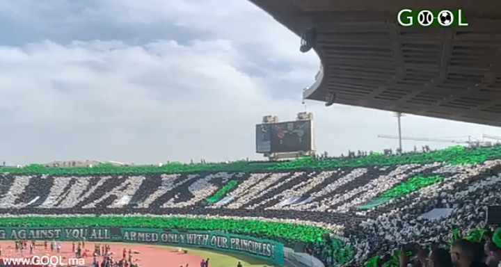 شاهد.. تيفو رائع يليق بمباراة الديربي من الجماهير الرجاوية يحتل نصف مدرجات دونور