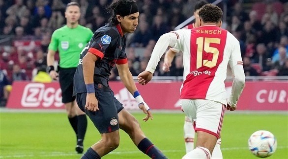 إيندهوفن يهزم غريمه أياكس ويعتلي قمة الدوري الهولندي