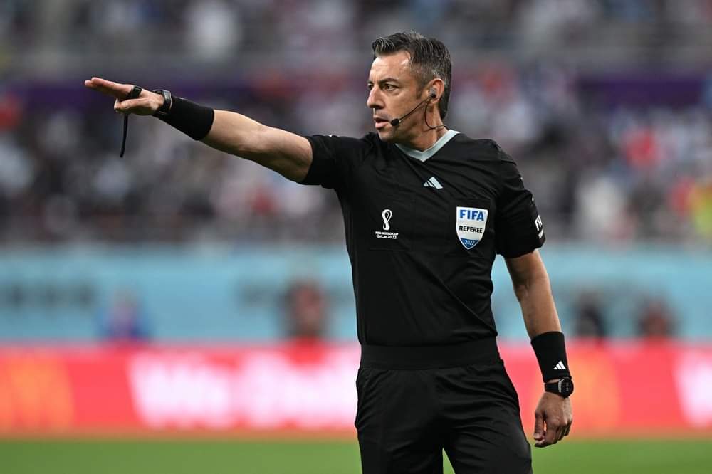 “الفيفا” يعين رافائيل كلاوس لقيادة مباراة المغرب وكندا