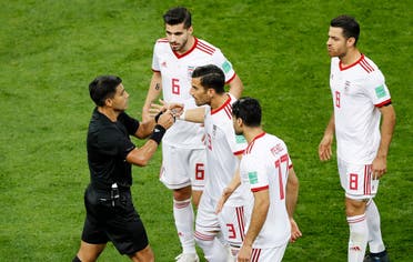 إيرانيون يطالبون بحرمان منتخبهم من المشاركة في كأس العالم 2022