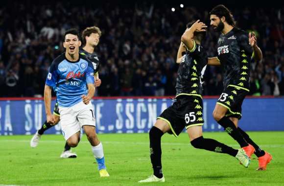 نابولي يعبر إمبولي ويبتعد بصدارة الدوري الإيطالي