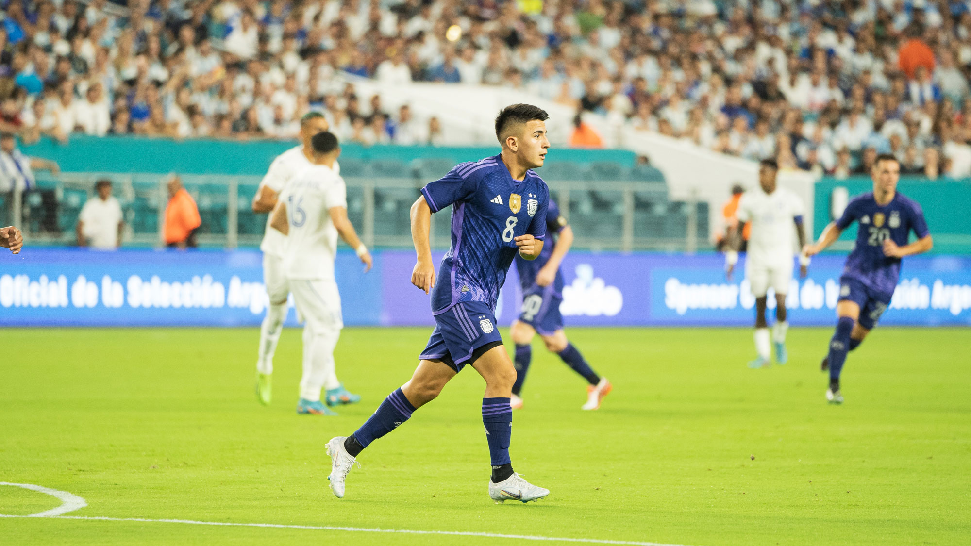 مونديال 2022: سكالوني يضم تياغو ألمادا