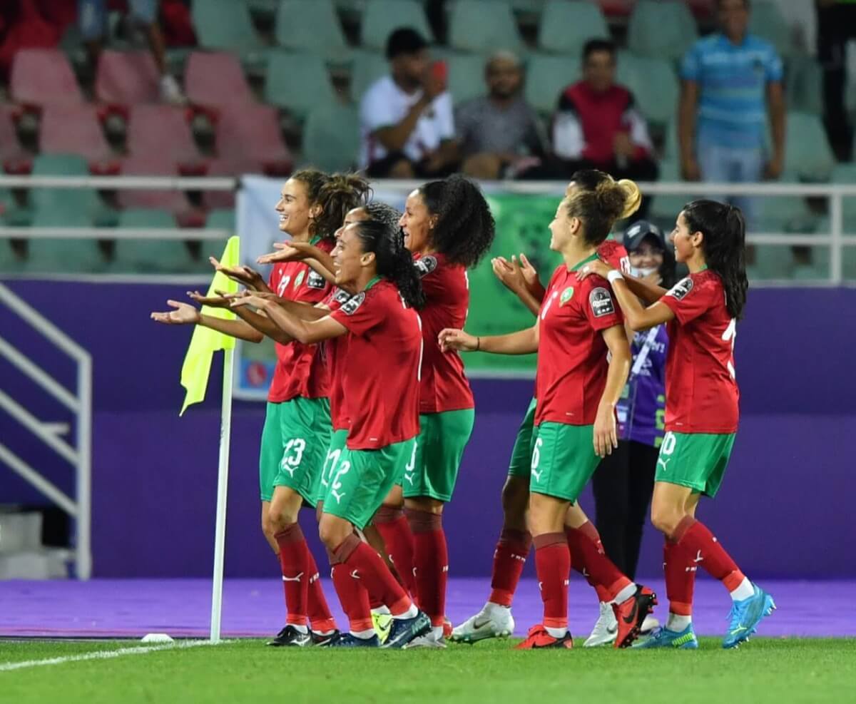 “فيفا” يشيد بتطور كرة القدم للسيدات في المغرب