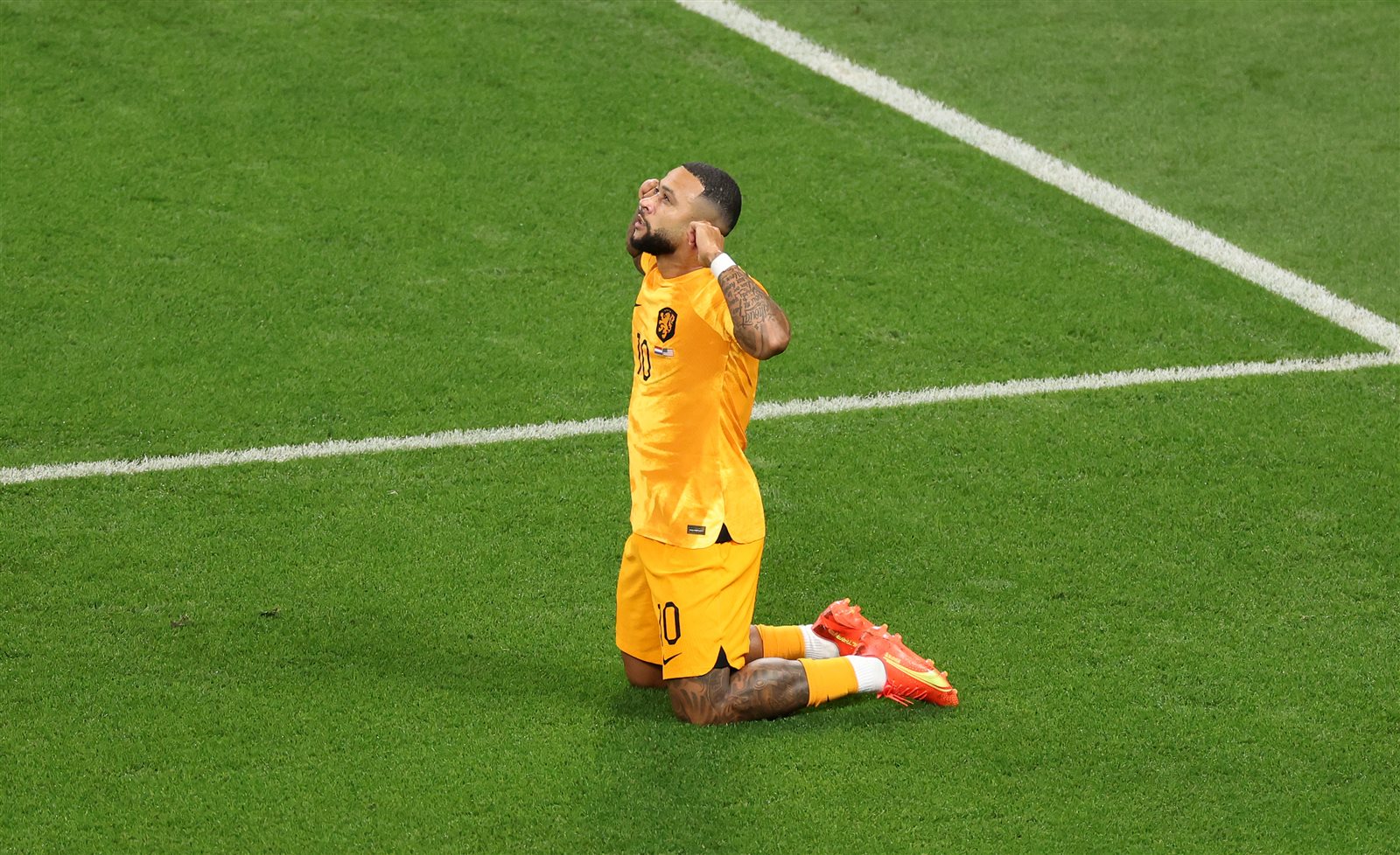 المنتخب الهولندي يصعد إلى ربع نهائي كأس العالم