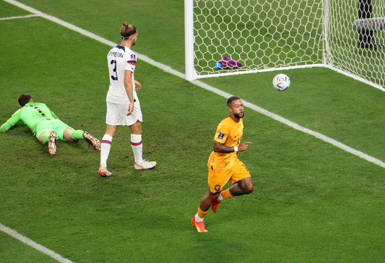 مونديال 2022 : هولندا يفوز على منتخب الولايات المتحدة الأمريكية و يضمن التأهل للربع النهائي.
