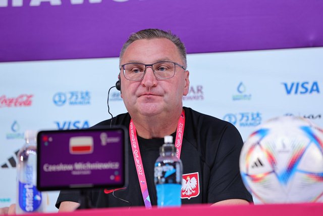 الاتحاد البولندي ينهي خدمات مدرب المنتخب