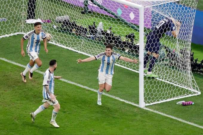 ميسي يقود الارجنتين الى نهائي كاس العالم بعد الفوز على كرواتيا