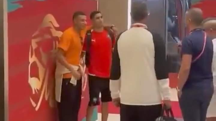 فيديو…كيليان مبابي  يزور أشرف حكيمي في مقر إقامة المنتخب المغربي