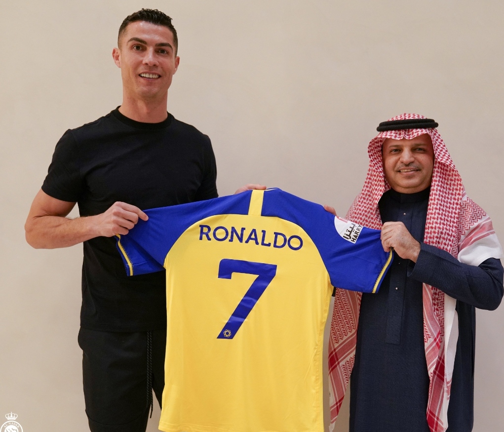 رونالدو في الرياض الاثنين بعد التوقيع للنصر السعودي