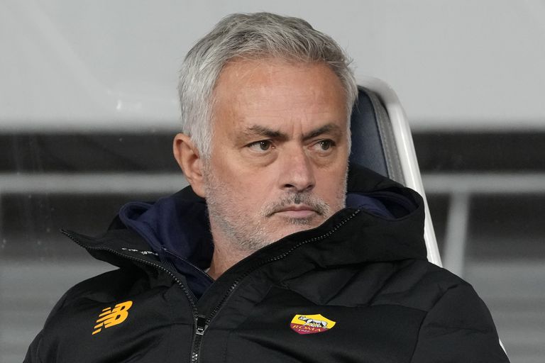 جوزيه مورينيو يشيد بنجوم المنتخب المغربي