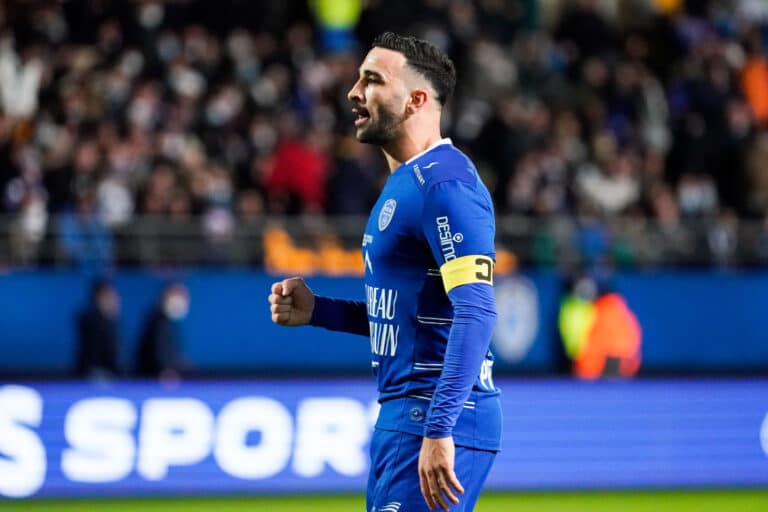 لاعب منتخب فرنسا السابق: “فيفا” ظلم بونو.. وجامل أكبر “وغد” في العالم