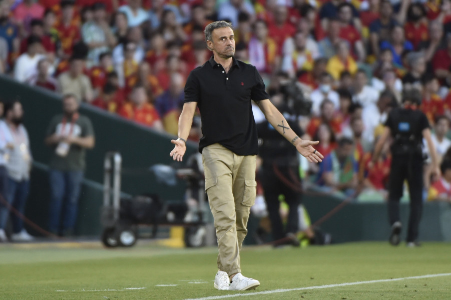 إنريكي: علينا أن نتعافى أولا ولن يكون من السهل التغلب على الأسود