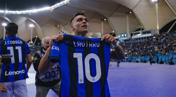 إنتر يهزم ميلان ويتوج بكأس السوبر الإيطالي