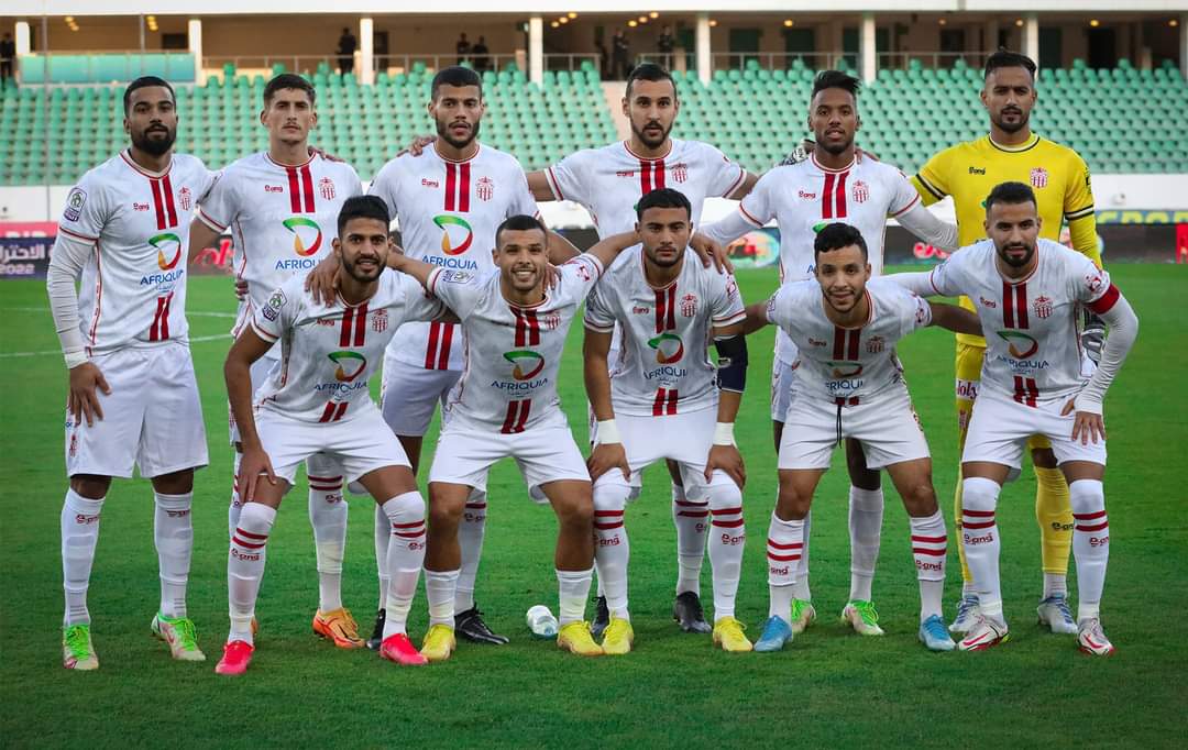 حسنية أكادير يواصل نزيف النقاط بتعادله بميدانه مع شباب السوالم