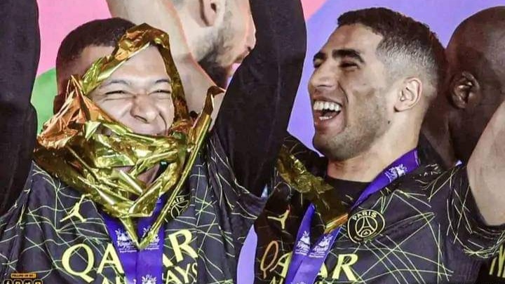 أشرف حكيمي يوجه رسالة خاصة بعد تتويج ناديه بكأس موسم الرياض