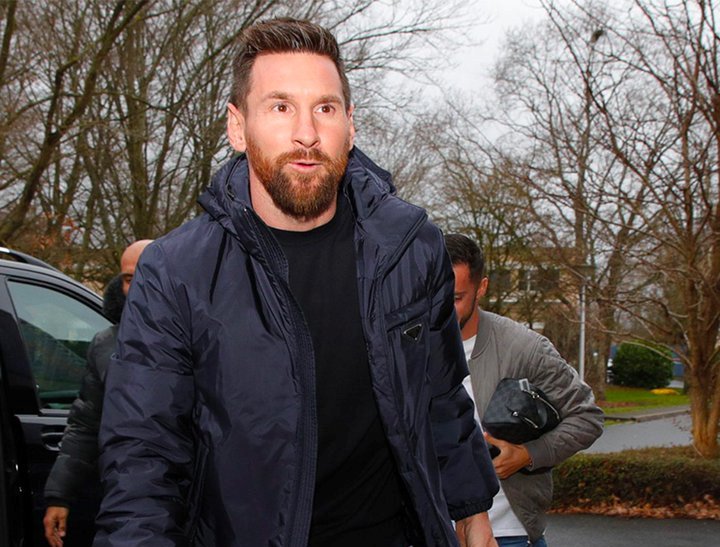ليونيل ميسي يعود لتدريبات باريس سان جيرمان بعد احتفالات كأس العالم
