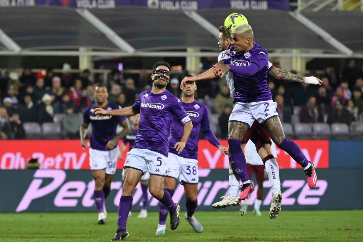 فيورنتينا إلى نصف نهائي كأس إيطاليا