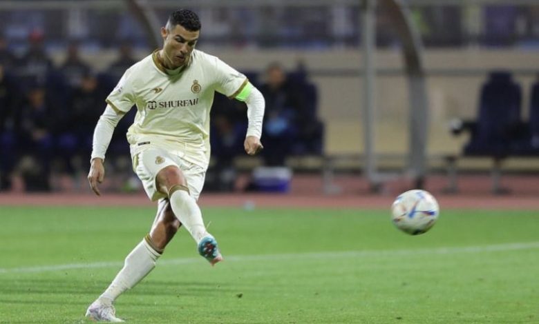 رونالدو يسجل أول أهدافه مع النصر وينقذ الفريق من الهزيمة