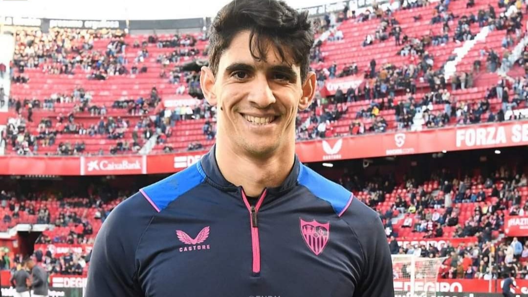 ياسين بونو يفوز بجائزة لاعب الشهر بنادي إشبيلية