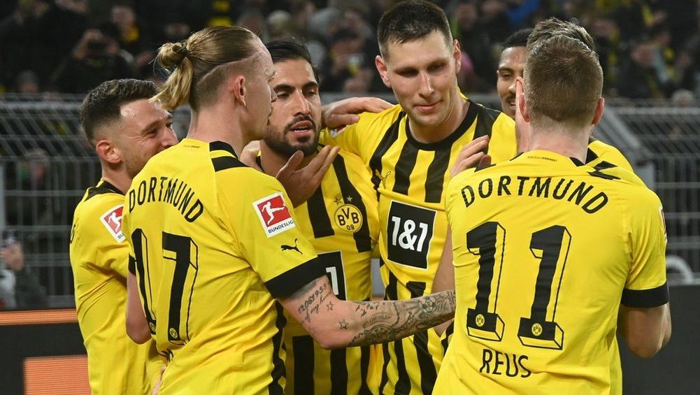 بوروسيا دورتموند يهزم لايبزغ ويرتقي إلى صدارة البوندسليغا