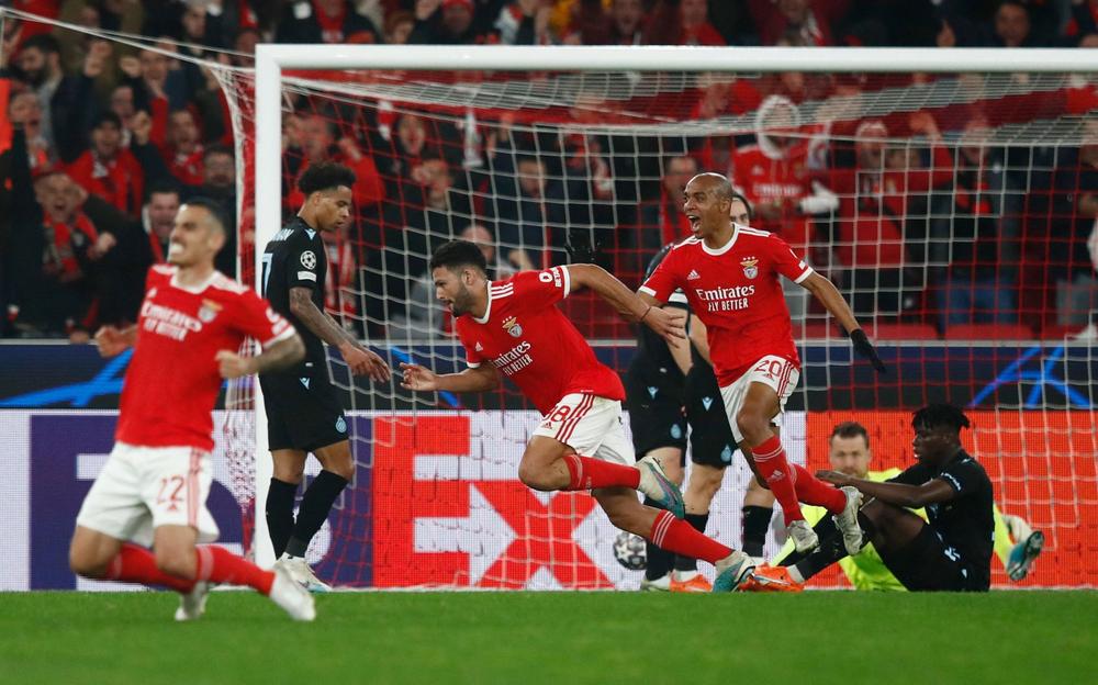 بنفيكا يجدد الفوز على كلوب بروج ويتأهل إلى ربع نهائي دوري الأبطال
