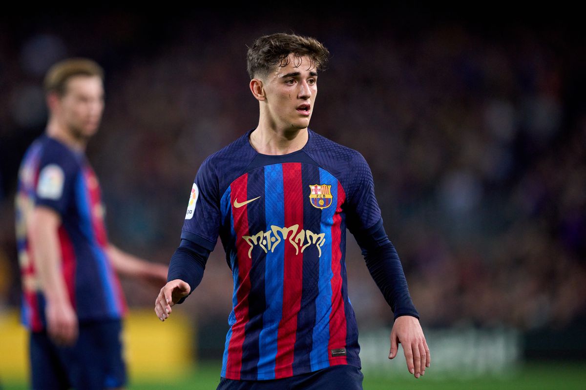 برشلونة يستهدف الاقتراب خطوة جديدة من لقب الدوري الإسباني