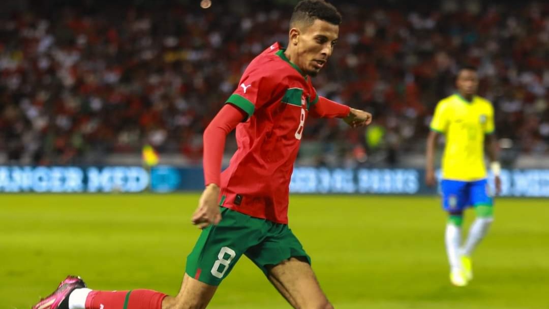 مارسيليا الفرنسي تبارك لاوناحي بعد الفوز على البرازيل