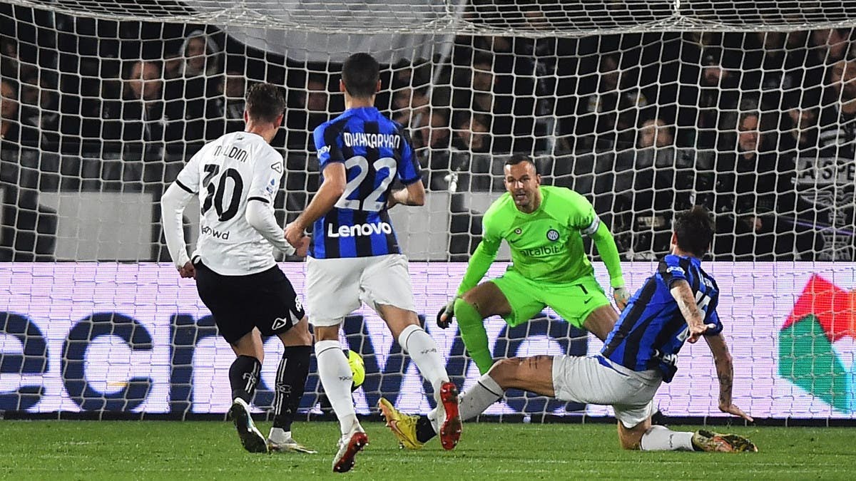 سبيزيا يصعق إنتر قبل مواجهة بورتو في دوري الأبطال