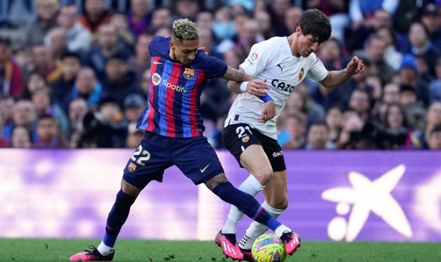برشلونة يتجاوز فالنسيا بصعوبة..