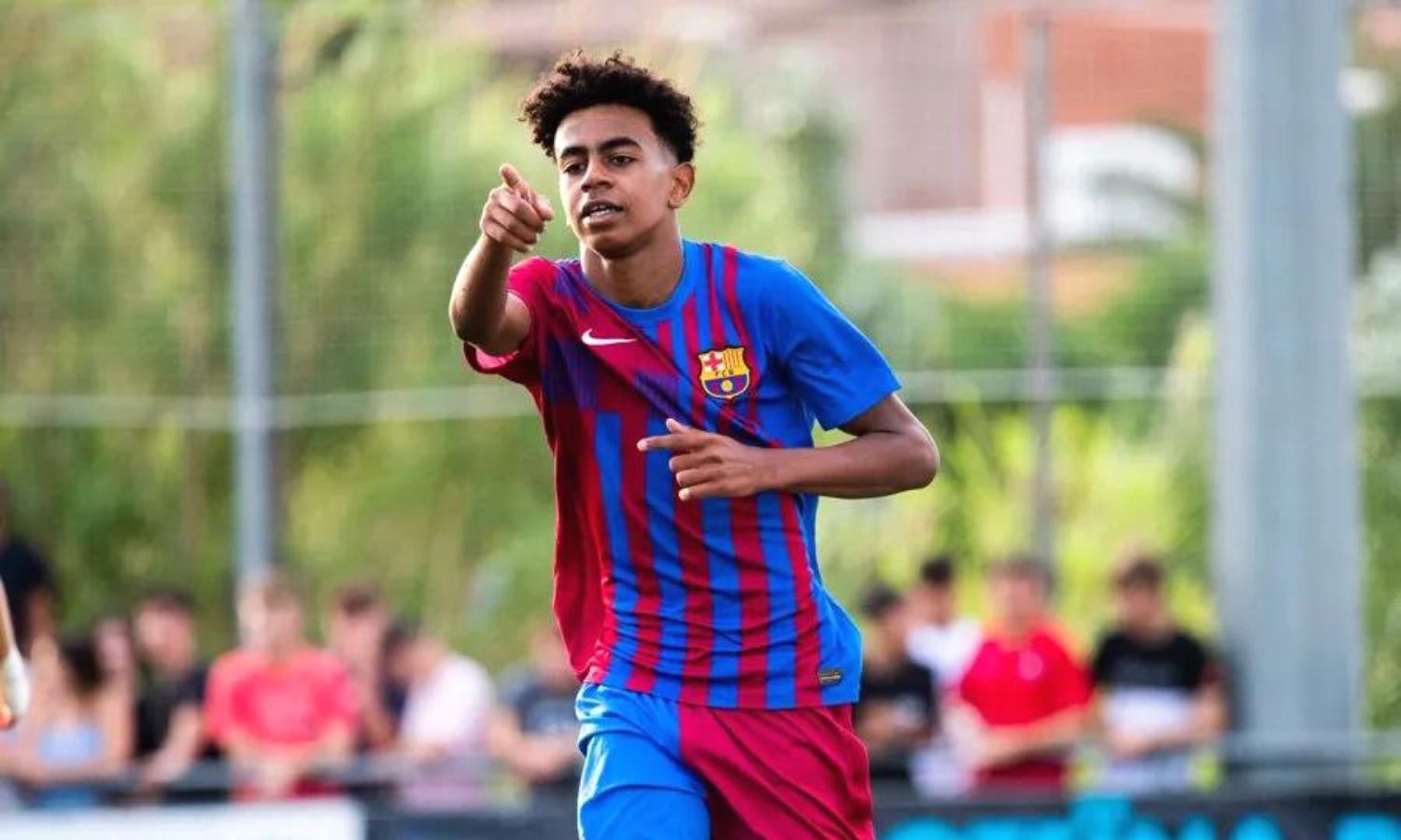 برشلونة يُعاقب نجمه المغربي لامين يامال لدواعٍ انضباطية
