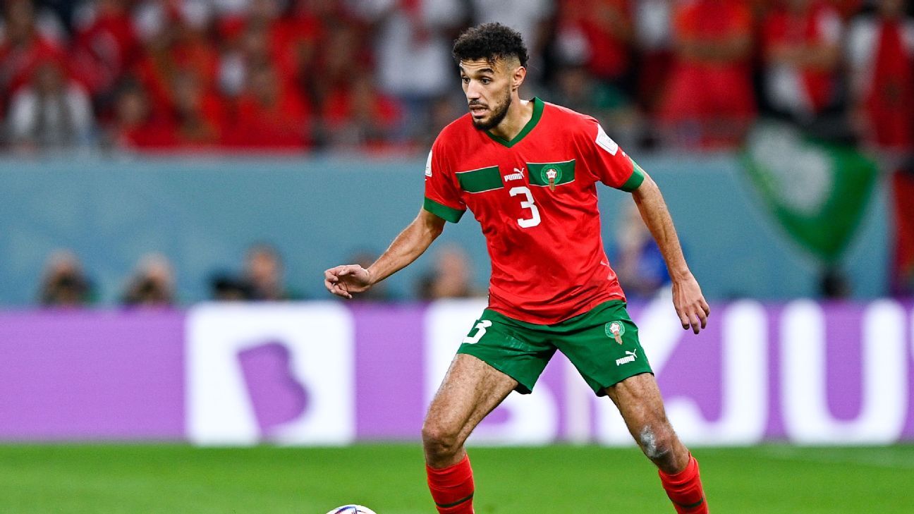 برشلونة يُحرر نصير مزراوي من قيود برتغالية