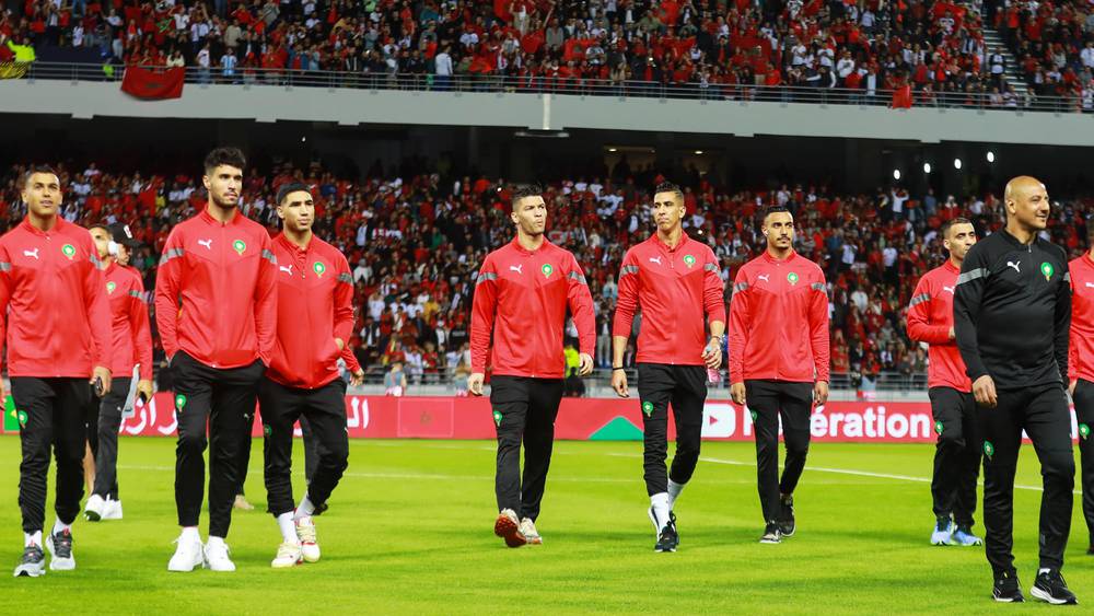 الأسود “يرقصون” على أنقاض البرازيل