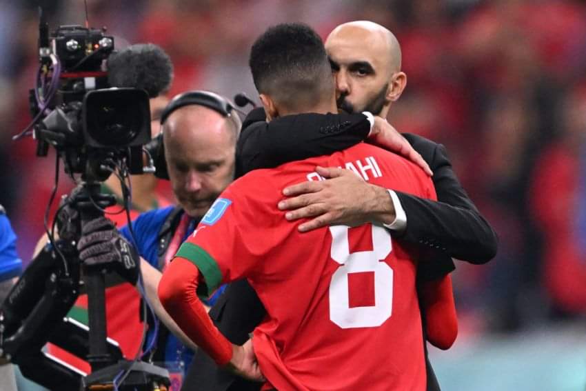 الركراكي: أوناحي كيفكرني في انييستا و تشافي