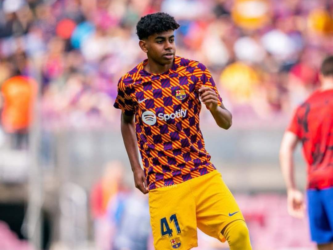 المغربي لامين يامال يدخل تاريخ برشلونة الإسباني