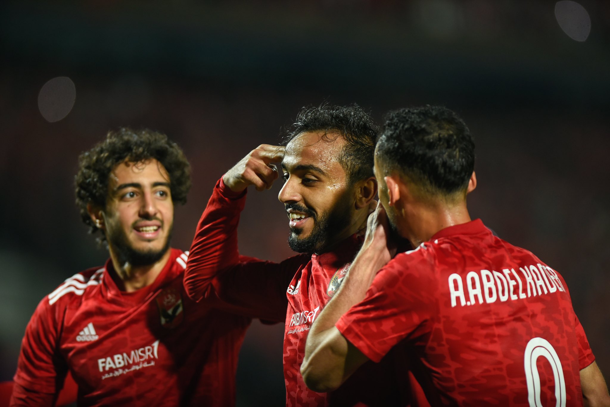 الأهلي المصري يسحق الهلال السوداني ويلتحق بركب المتأهلين إلى ربع نهائي دوري الأبطال