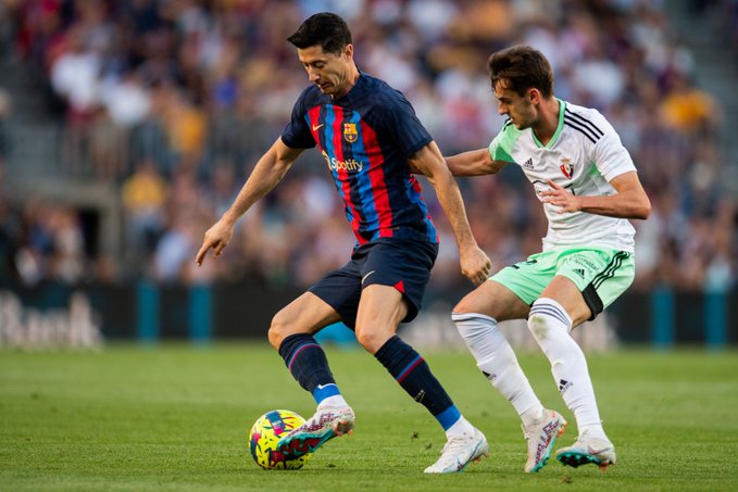 برشلونة يفوز بصعوبة على أوساسونا في طريقه نحو لقب الليغا