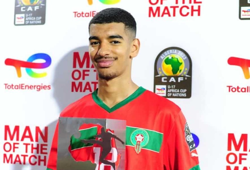 زكرياء الوزان أفضل لاعب أمام المنتخب الجزائري