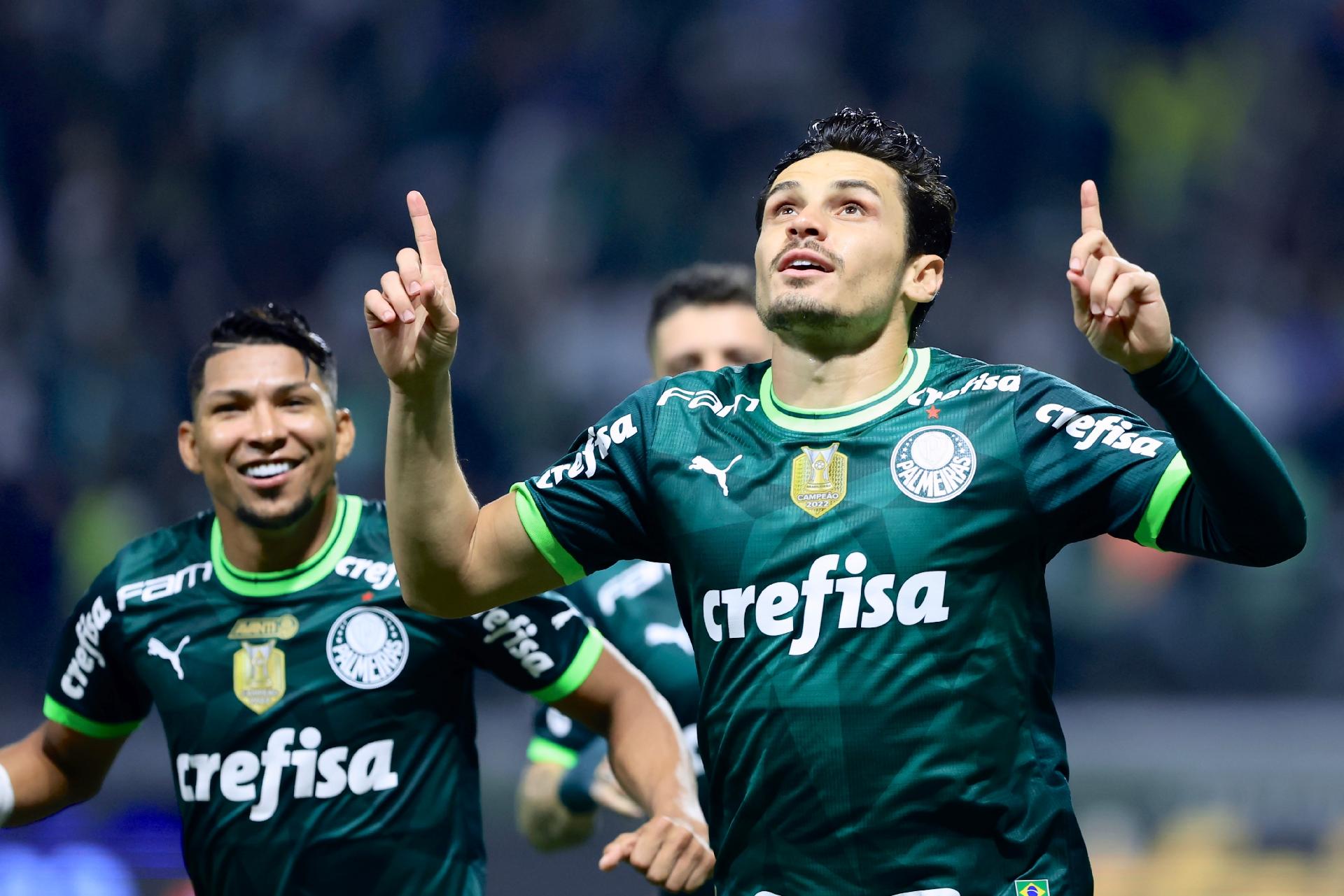 بالميراس يضرب بقوة ويقتنص صدارة الدوري البرازيلي