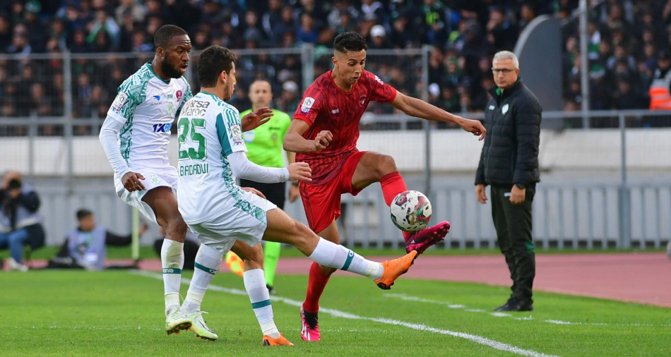 الرجاء يتسلم درع الدوري بعد لقاء وجدة