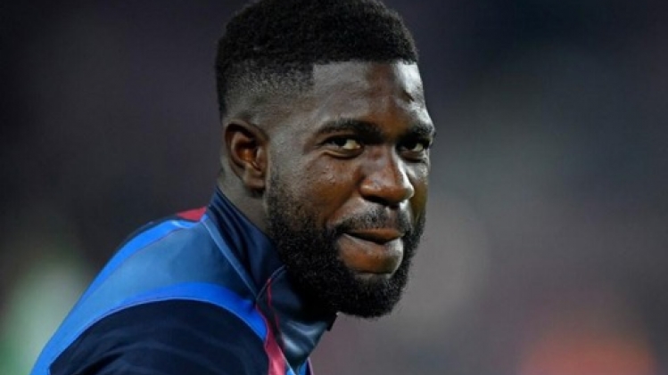 برشلونة يعلن فسخ عقد مدافعه الفرنسي أومتيتي